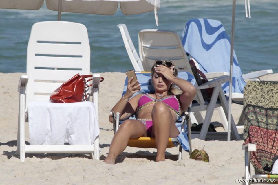 Veridiana Freitas Flagrada em Praias Cariocas - Foto 181567